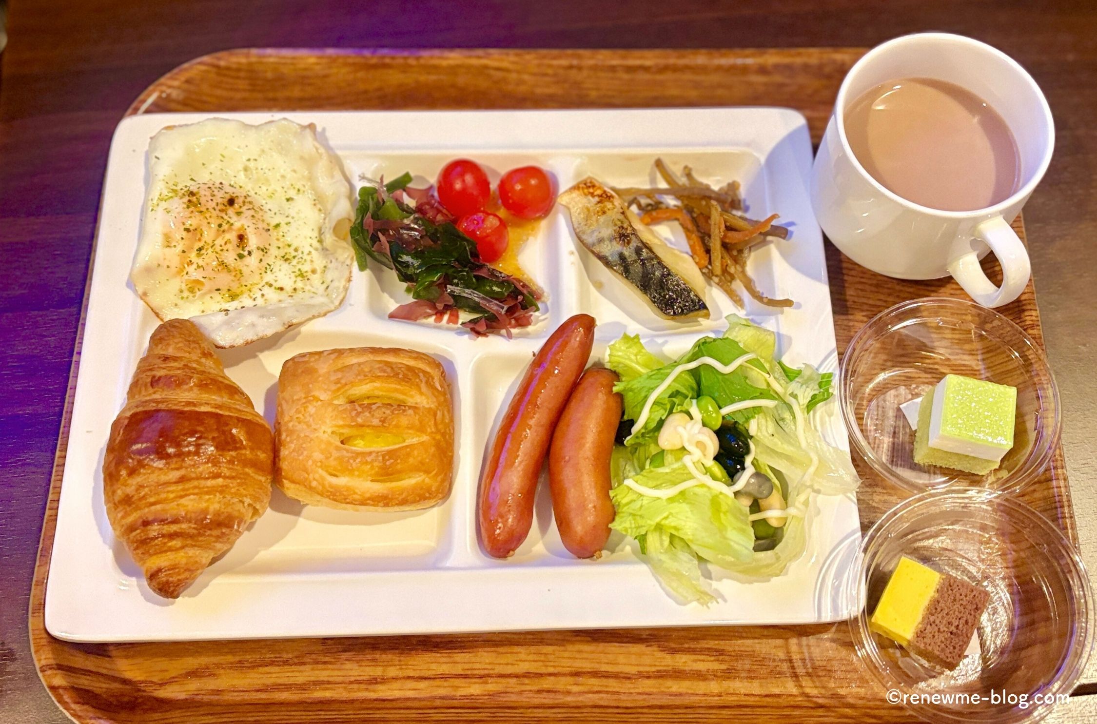 朝食の様子